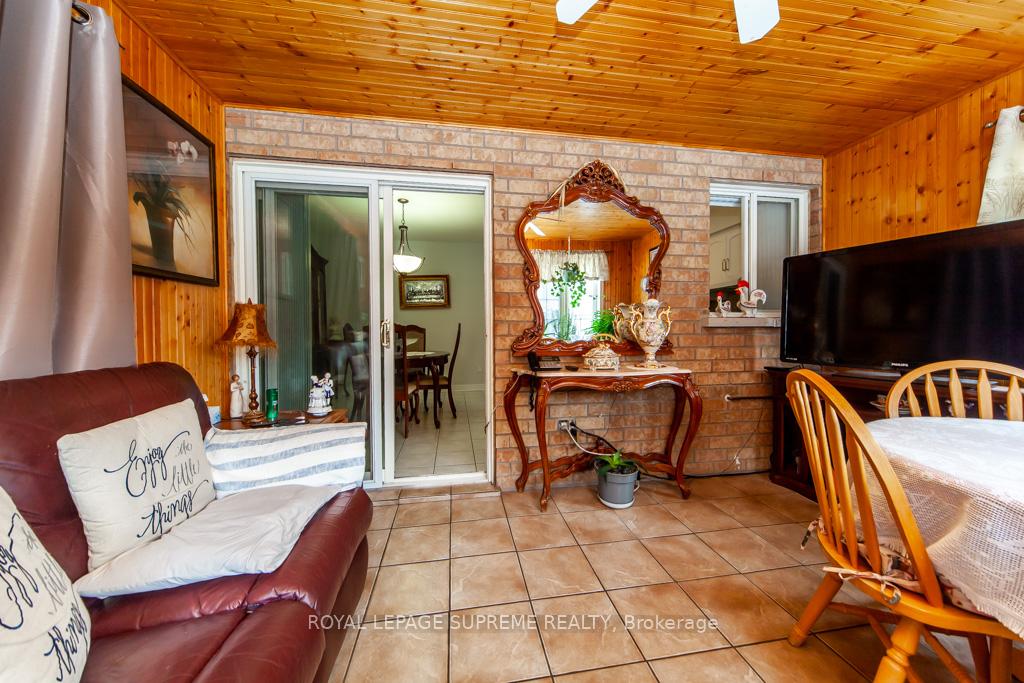Photo 23 of 43 Coolspring Crescent, Caledon, Bolton East — HOMEH