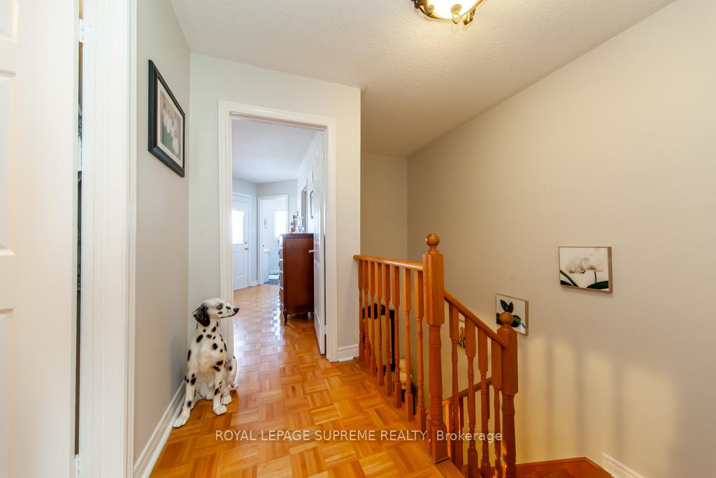 Photo 25 of 43 Coolspring Crescent, Caledon, Bolton East — HOMEH