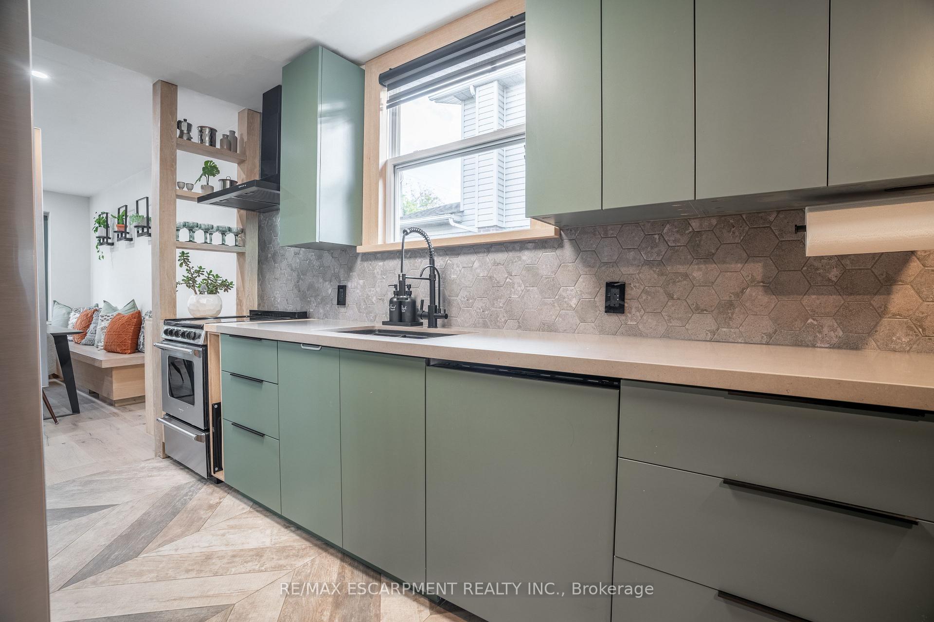 Photo 10 of 128 East 17TH Street, Hamilton, Inch Park — HOMEH
