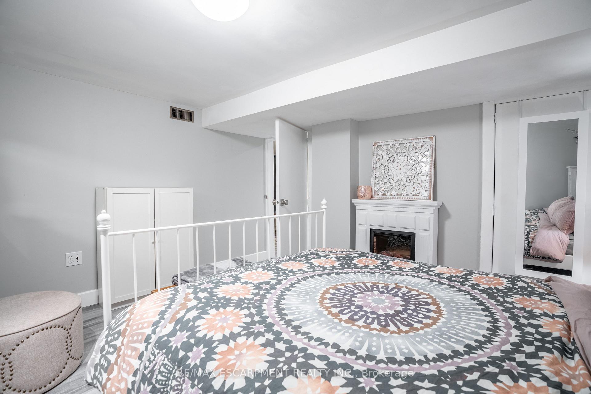 Photo 30 of 128 East 17TH Street, Hamilton, Inch Park — HOMEH