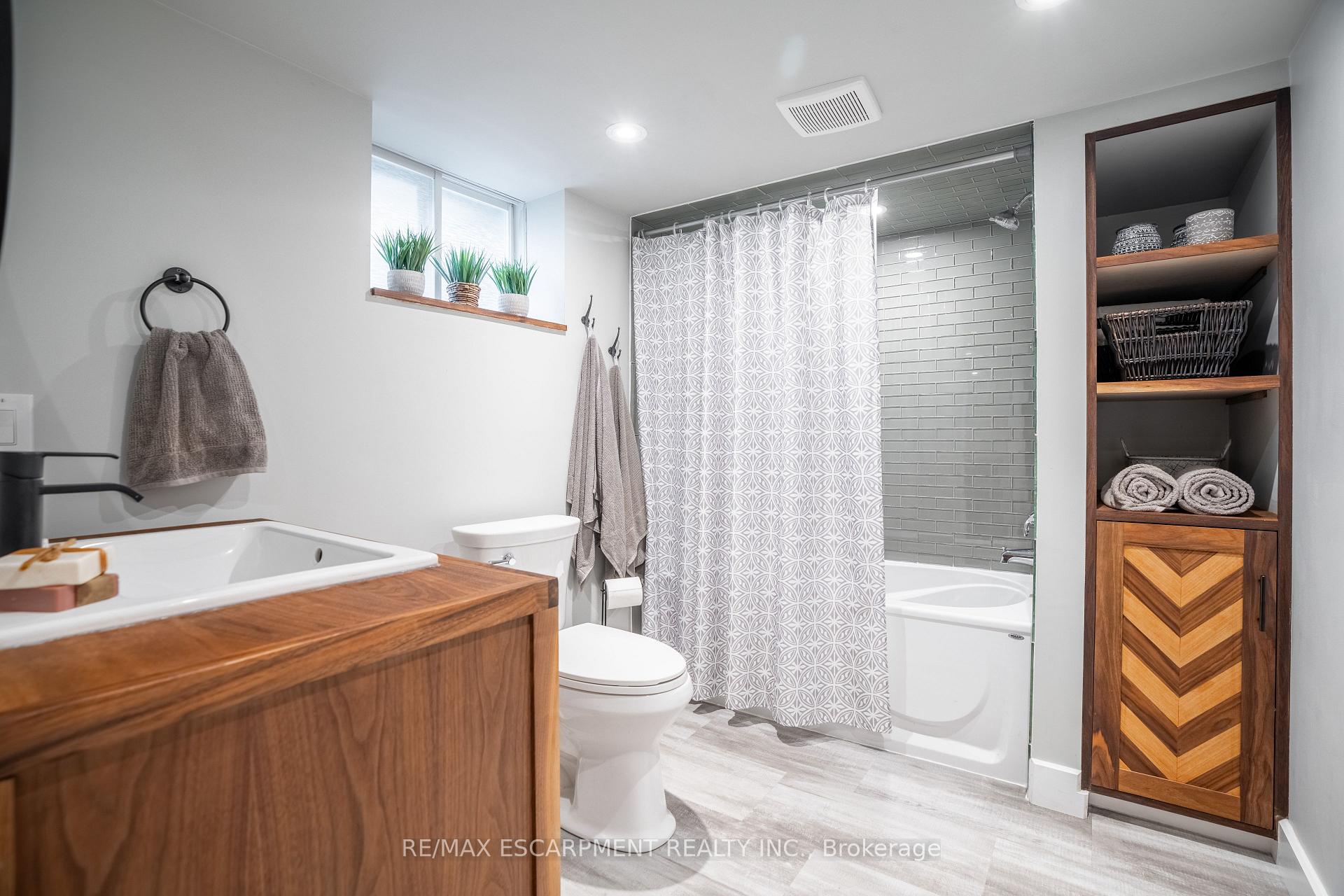 Photo 31 of 128 East 17TH Street, Hamilton, Inch Park — HOMEH