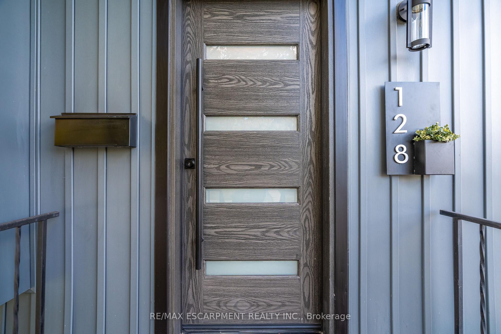 Photo 33 of 128 East 17TH Street, Hamilton, Inch Park — HOMEH