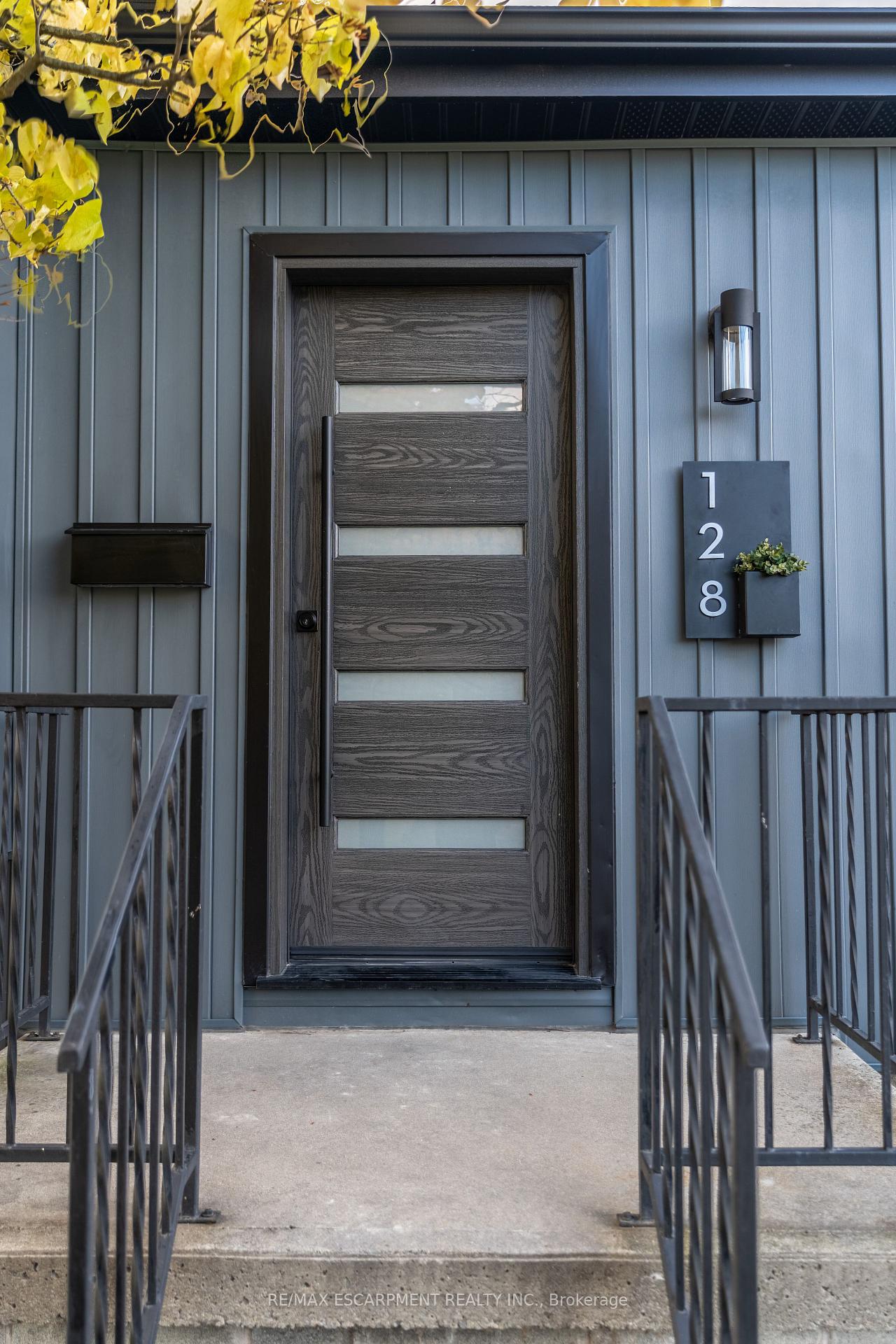 Photo 37 of 128 East 17TH Street, Hamilton, Inch Park — HOMEH