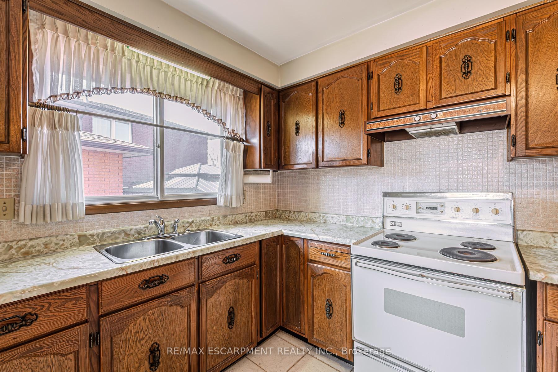 Photo 9 of 20 Harvard Place, Hamilton, Falkirk — HOMEH