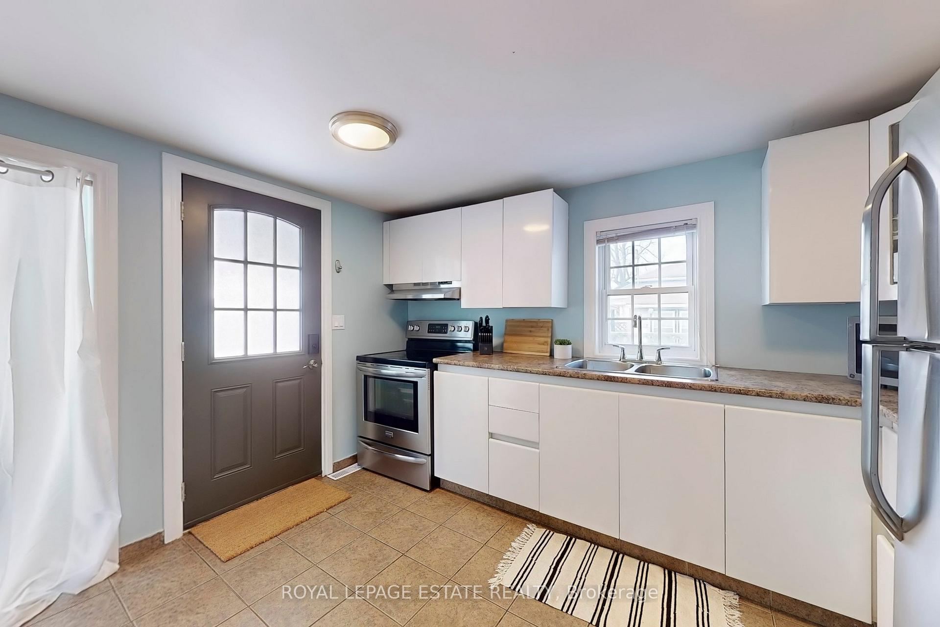 Photo 12 of 6 Durham Street, Clarington, Bowmanville — HOMEH