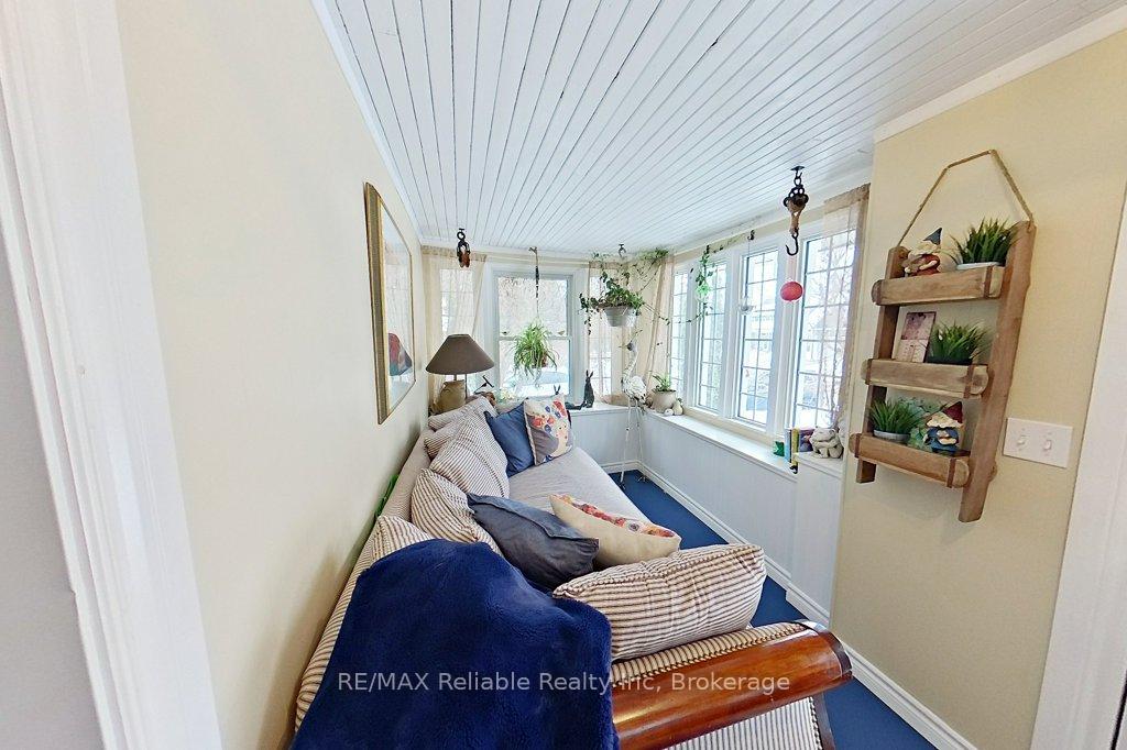 Photo 3 of 38 Catherine Street, Bluewater, Bayfield — HOMEH