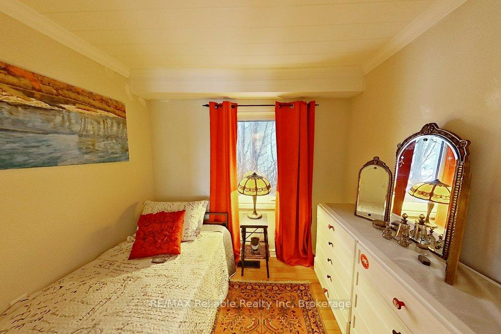 Photo 11 of 38 Catherine Street, Bluewater, Bayfield — HOMEH