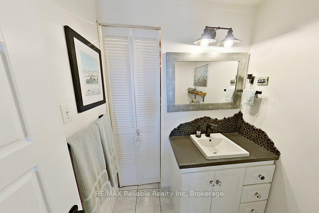 Photo 12 of 38 Catherine Street, Bluewater, Bayfield — HOMEH