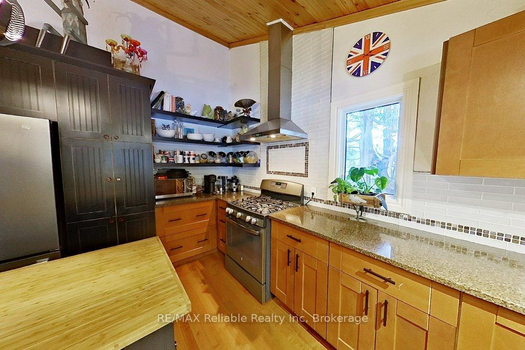 Photo 14 of 38 Catherine Street, Bluewater, Bayfield — HOMEH