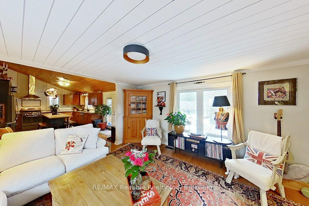 Photo 21 of 38 Catherine Street, Bluewater, Bayfield — HOMEH