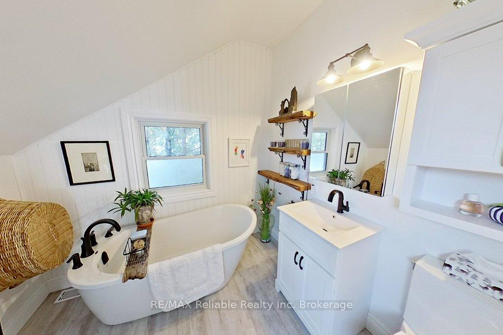 Photo 28 of 38 Catherine Street, Bluewater, Bayfield — HOMEH