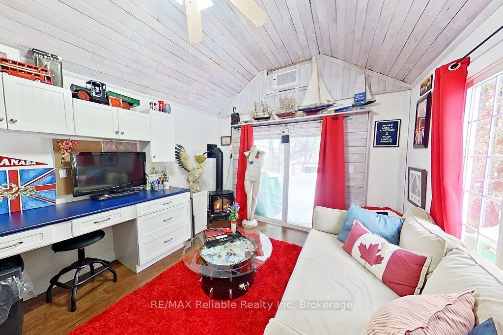 Photo 30 of 38 Catherine Street, Bluewater, Bayfield — HOMEH