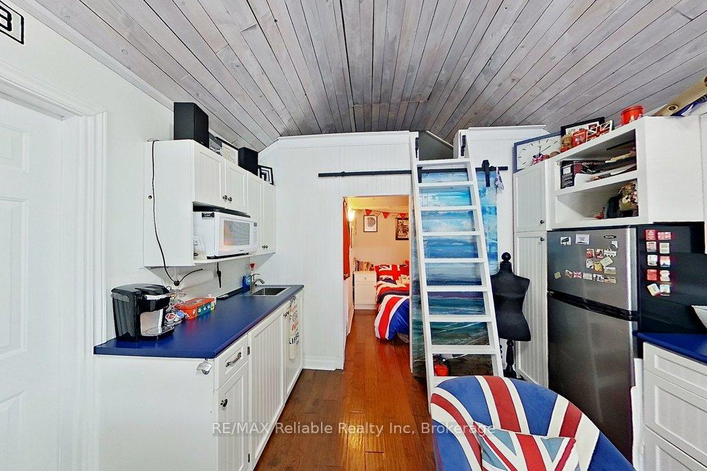 Photo 33 of 38 Catherine Street, Bluewater, Bayfield — HOMEH