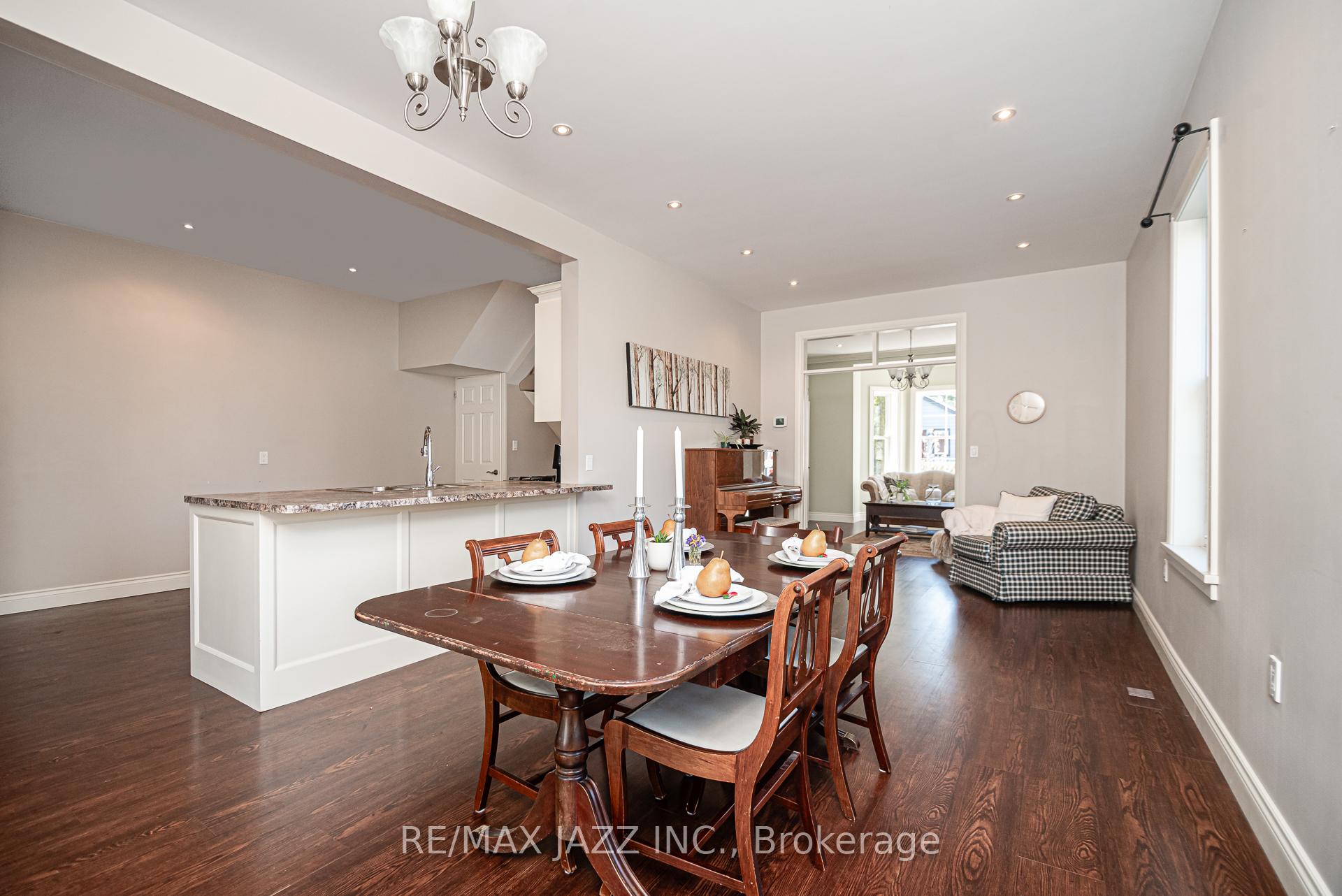Photo 7 of 28 Emily Street E, Clarington, Newcastle — HOMEH