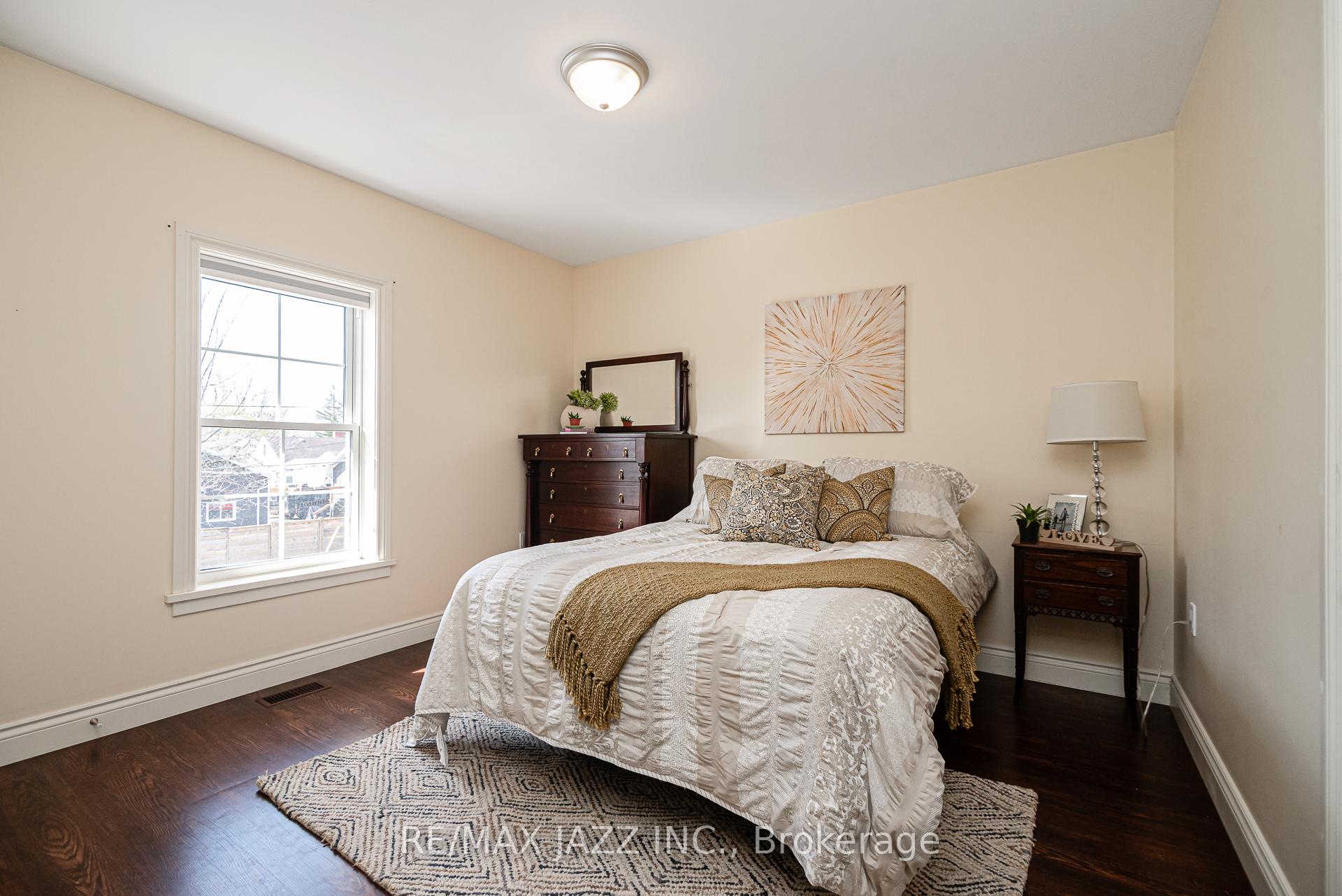 Photo 12 of 28 Emily Street E, Clarington, Newcastle — HOMEH