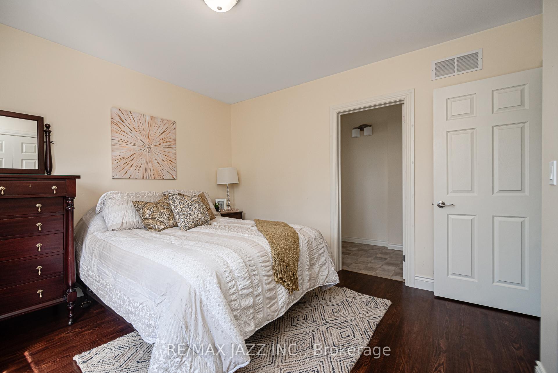 Photo 13 of 28 Emily Street E, Clarington, Newcastle — HOMEH