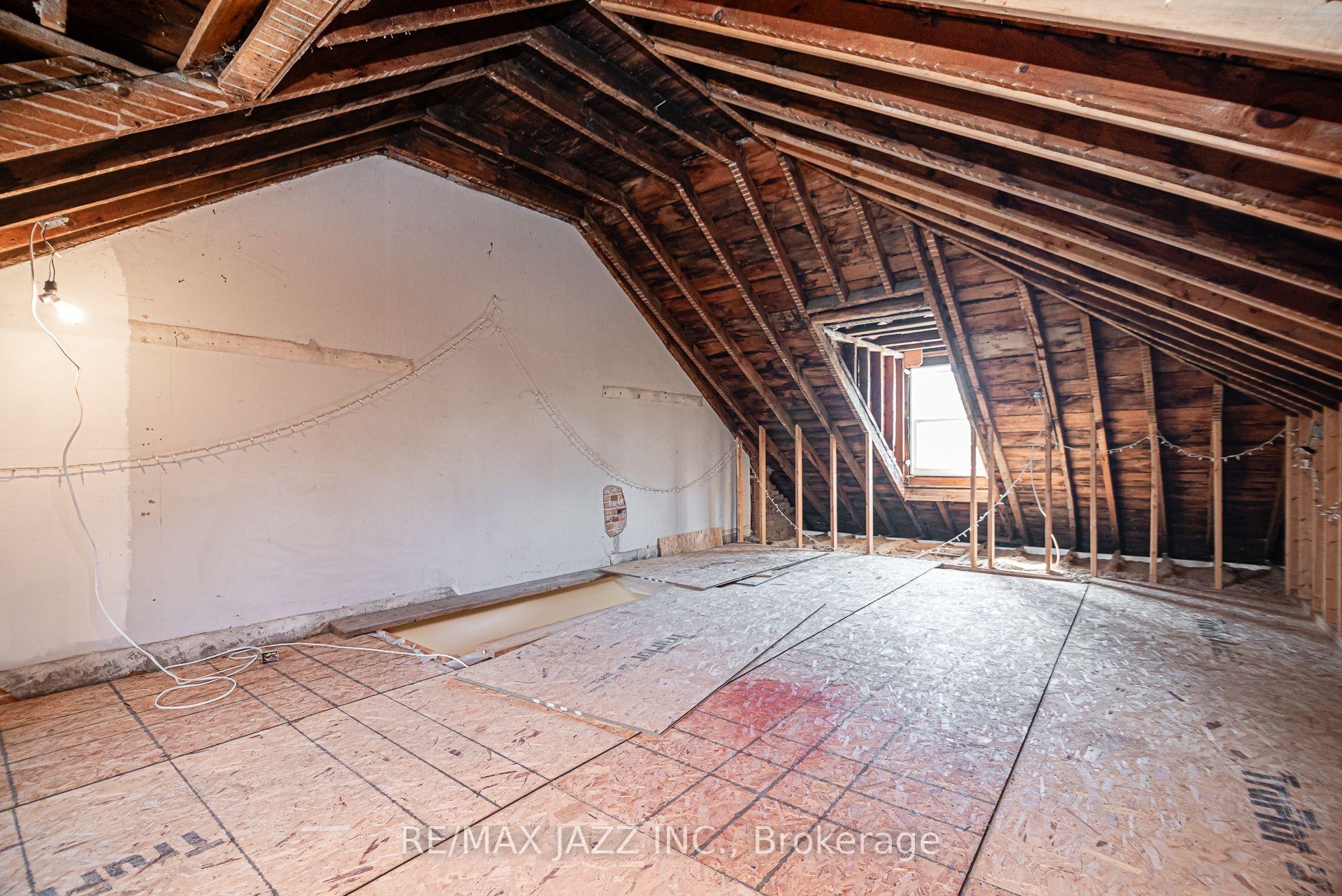 Photo 18 of 28 Emily Street E, Clarington, Newcastle — HOMEH