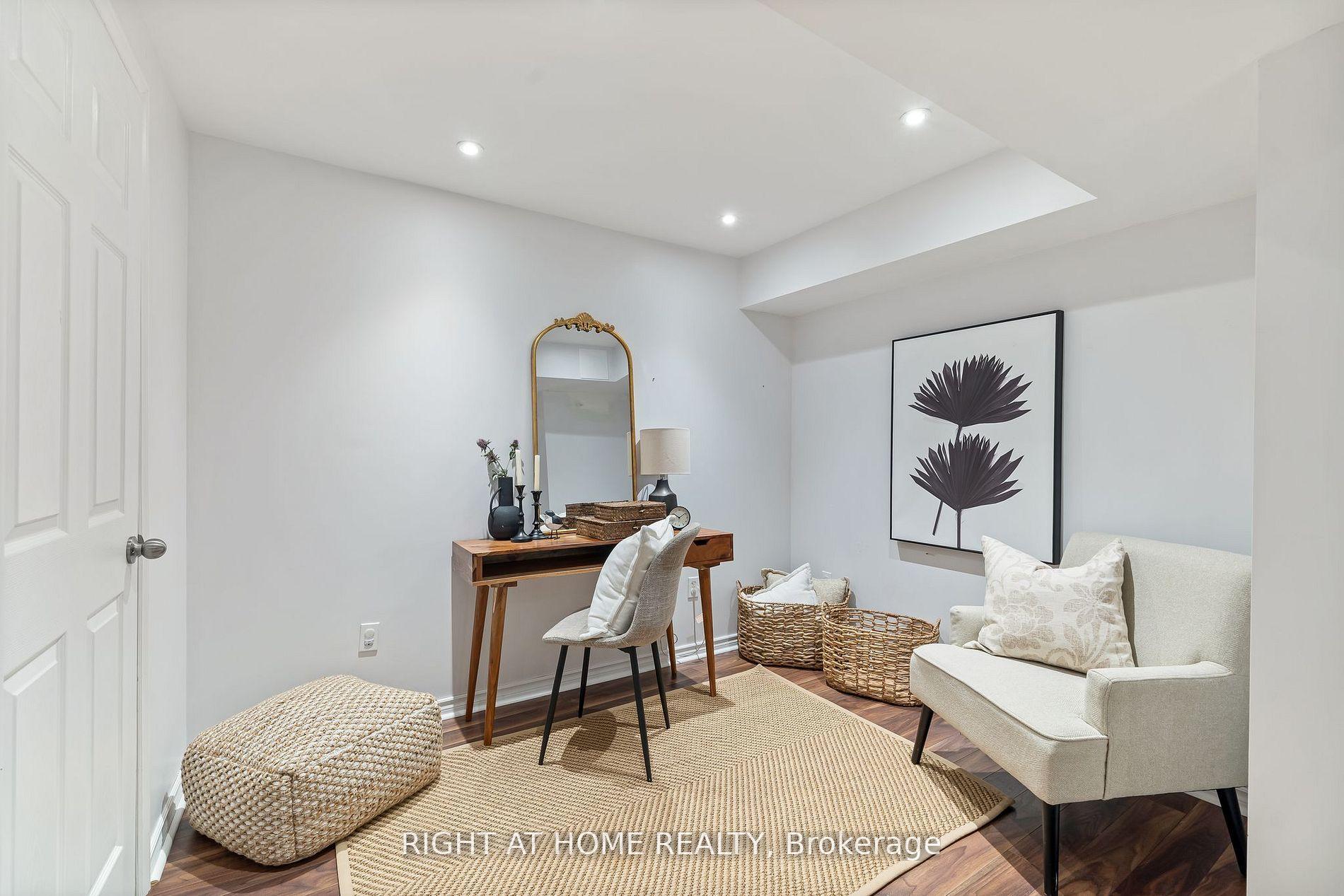 Photo 33 of 14 Dodds Square, Clarington, Bowmanville — HOMEH