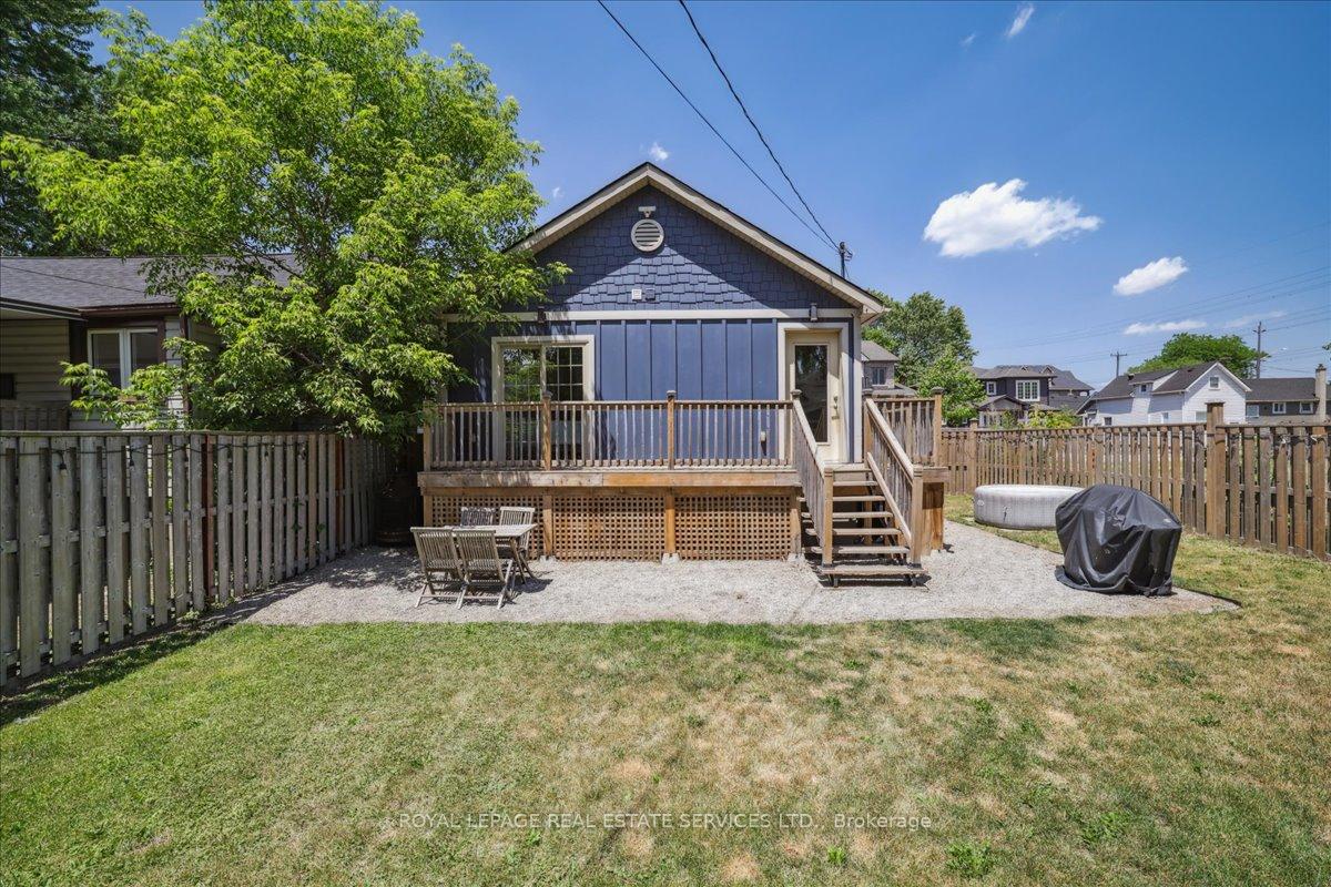 Photo 19 of 4 Rembe Avenue, Hamilton, Hamilton Beach — HOMEH