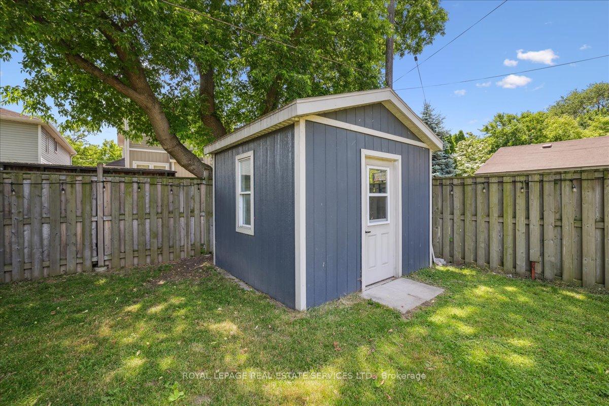 Photo 21 of 4 Rembe Avenue, Hamilton, Hamilton Beach — HOMEH