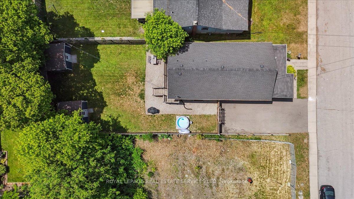 Photo 26 of 4 Rembe Avenue, Hamilton, Hamilton Beach — HOMEH
