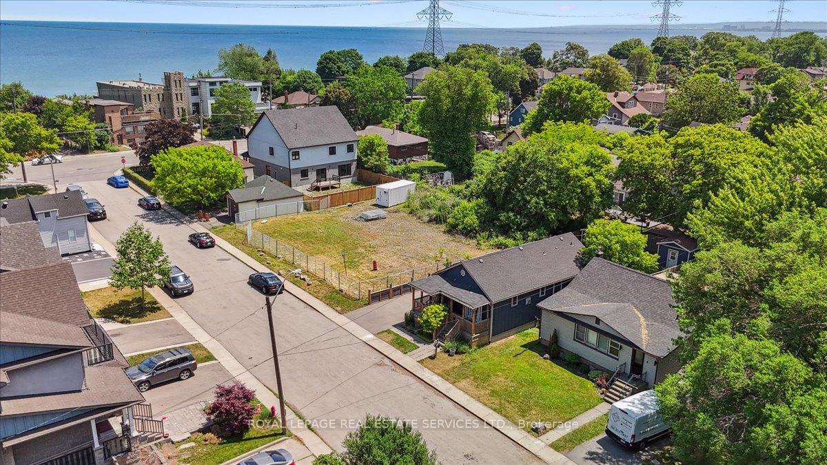 Photo 28 of 4 Rembe Avenue, Hamilton, Hamilton Beach — HOMEH