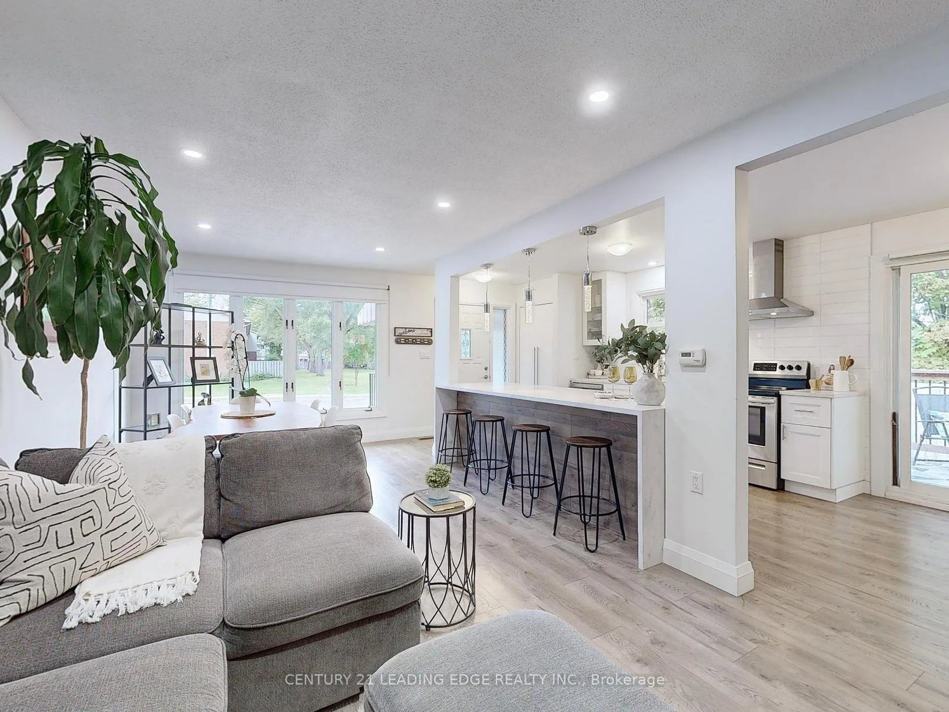 Photo 2 of 49 Quigley Road, Hamilton, Vincent — HOMEH