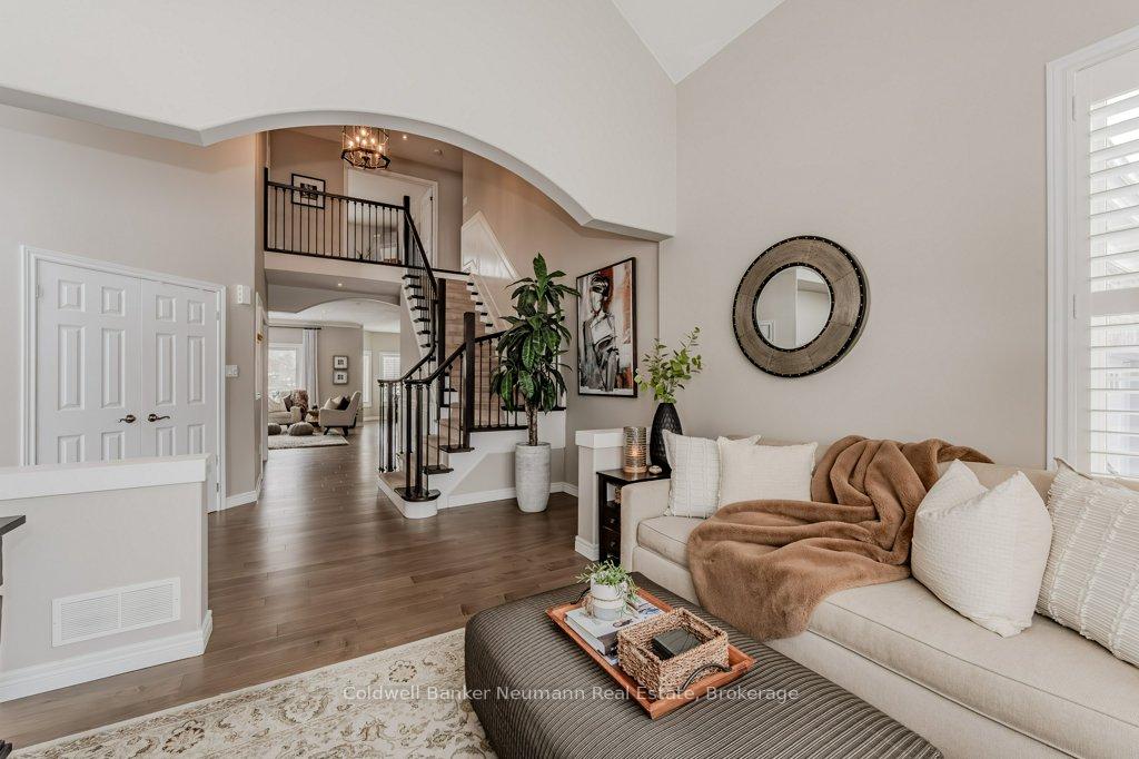 Photo 8 of 305 Farley Drive, Guelph, Pineridge/Westminster Woods — HOMEH