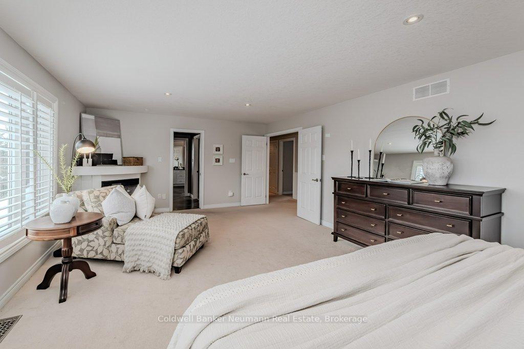 Photo 25 of 305 Farley Drive, Guelph, Pineridge/Westminster Woods — HOMEH