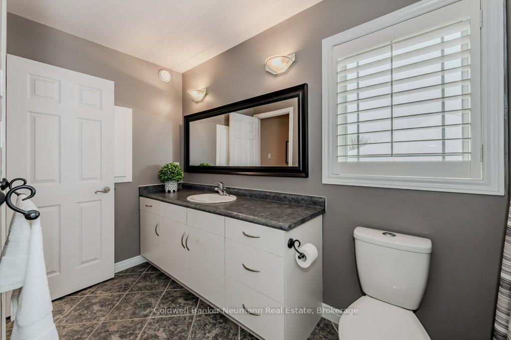 Photo 30 of 305 Farley Drive, Guelph, Pineridge/Westminster Woods — HOMEH