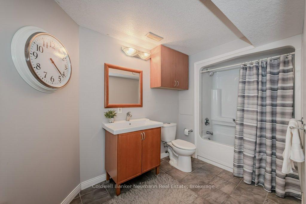 Photo 41 of 305 Farley Drive, Guelph, Pineridge/Westminster Woods — HOMEH