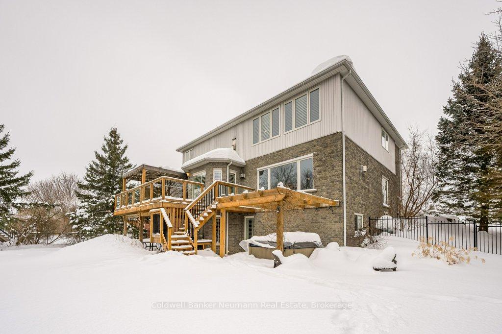 Photo 44 of 305 Farley Drive, Guelph, Pineridge/Westminster Woods — HOMEH
