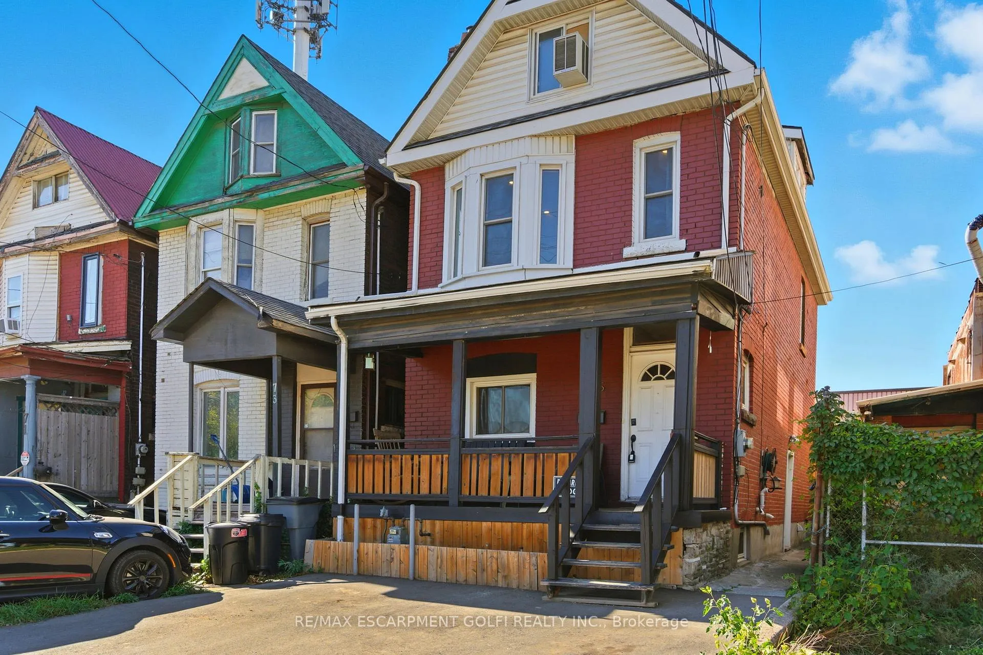 Front of 75 Niagara Street