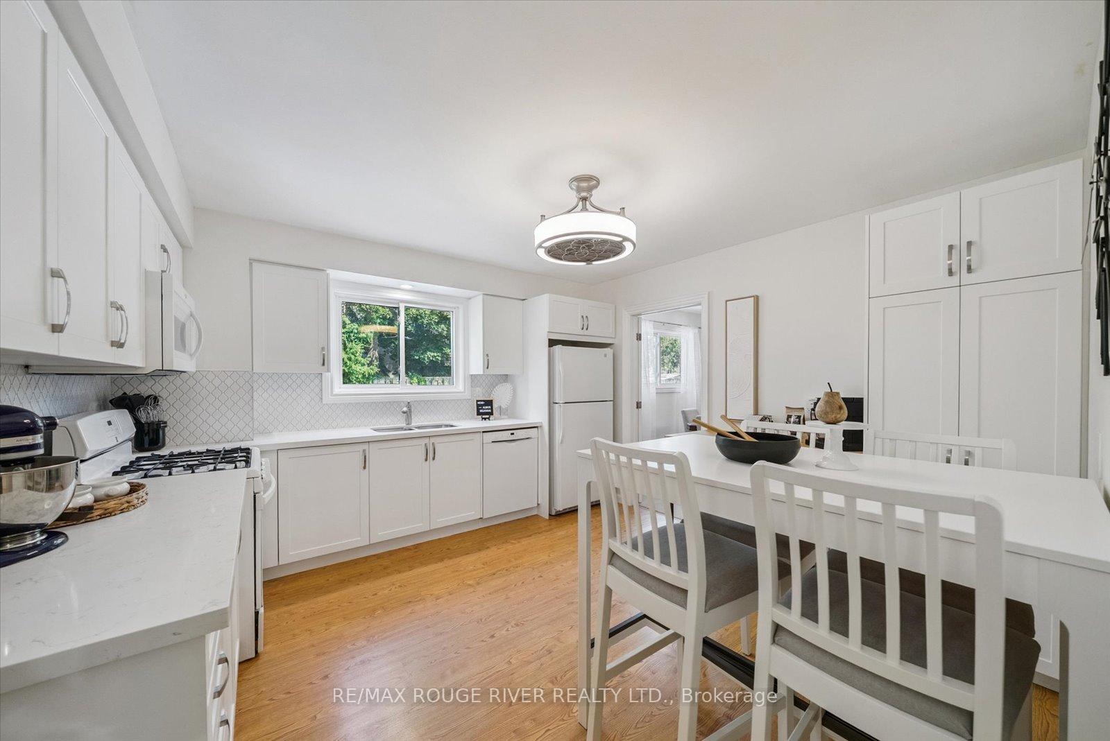 Photo 9 of 153 Walton Drive, Aurora, Aurora Village — HOMEH