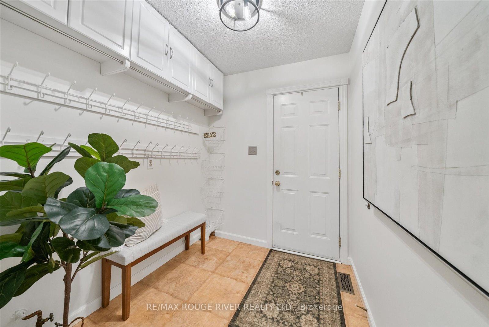 Photo 18 of 153 Walton Drive, Aurora, Aurora Village — HOMEH