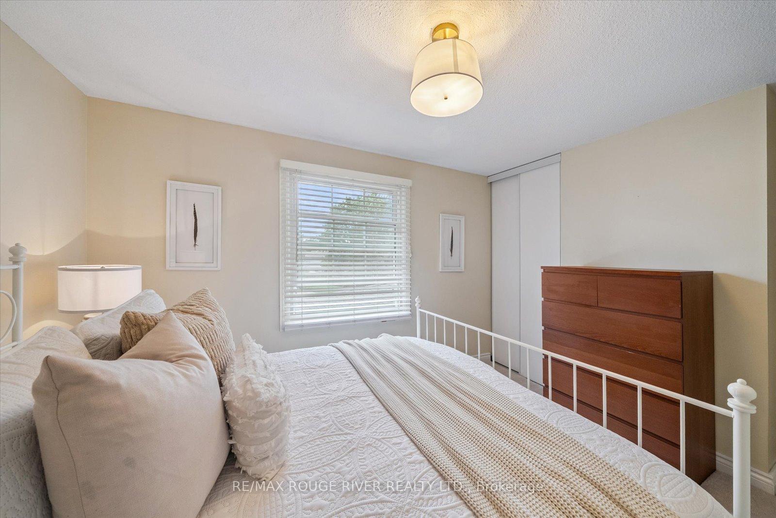 Photo 24 of 153 Walton Drive, Aurora, Aurora Village — HOMEH