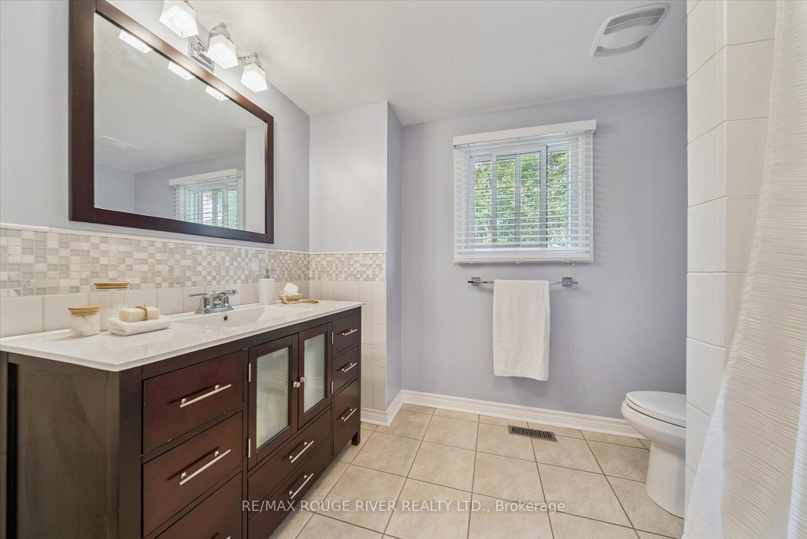 Photo 30 of 153 Walton Drive, Aurora, Aurora Village — HOMEH