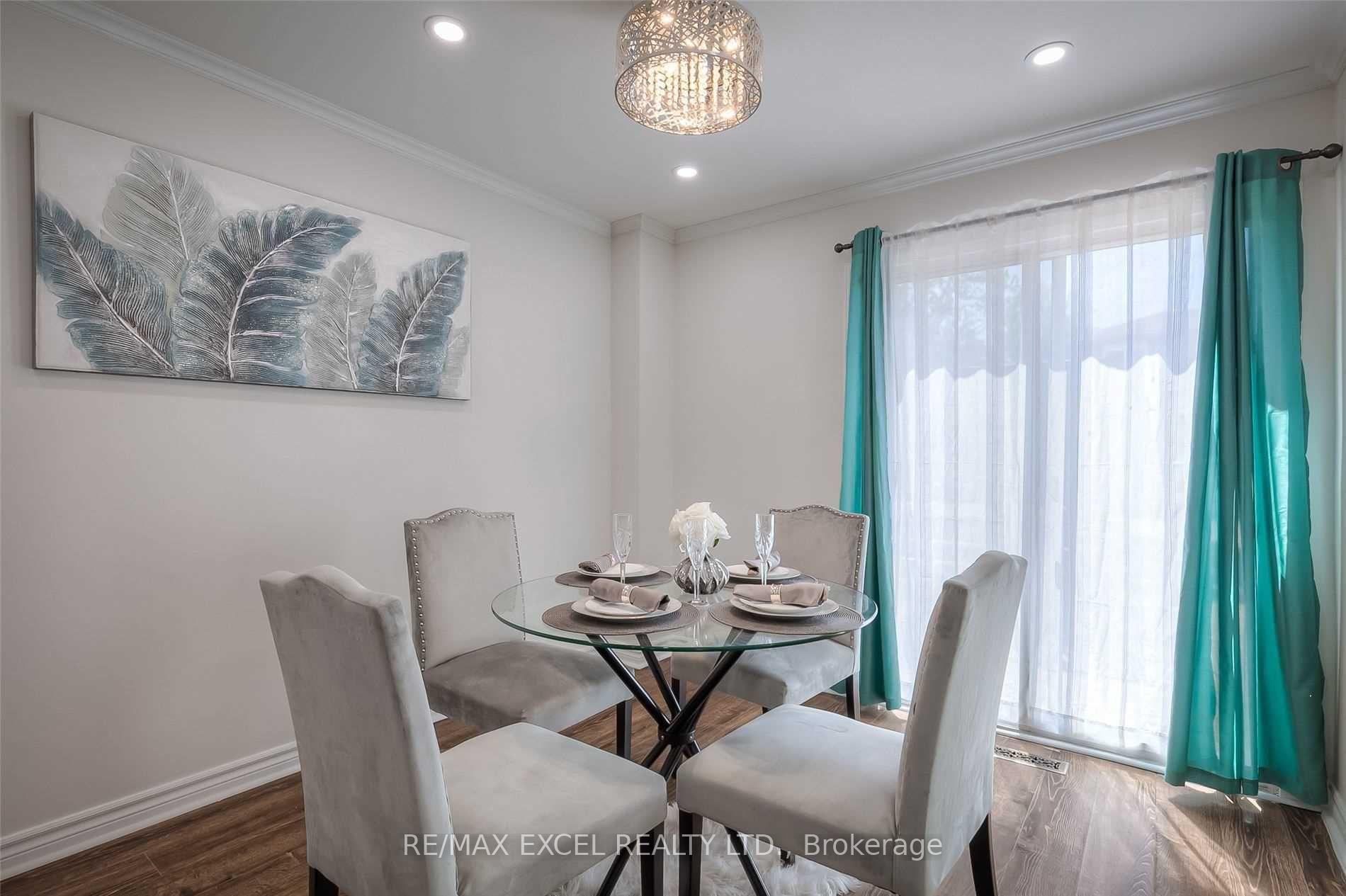 Photo 5 of 22 Weatherup Crescent, Barrie, West Bayfield — HOMEH