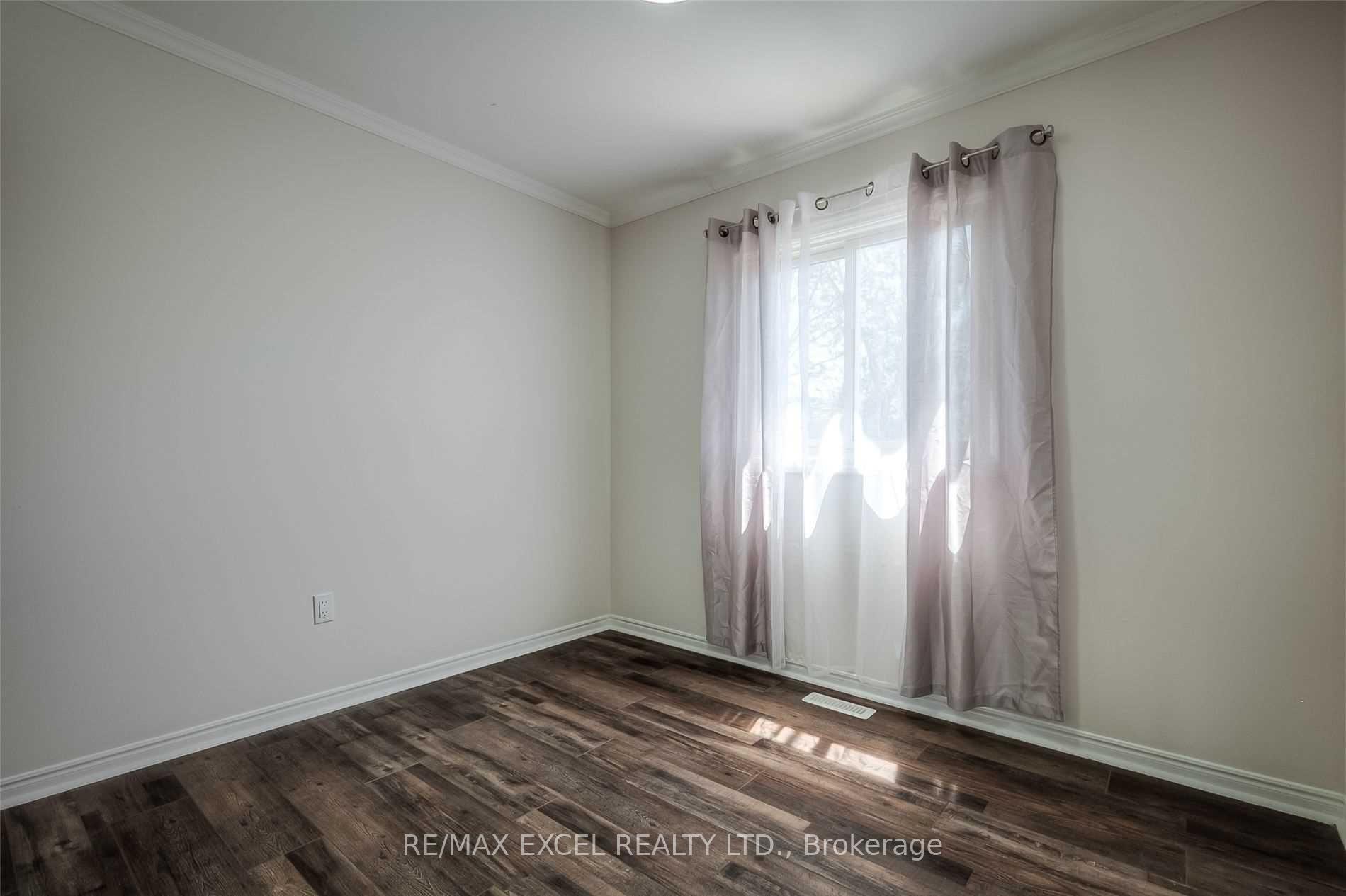 Photo 21 of 22 Weatherup Crescent, Barrie, West Bayfield — HOMEH