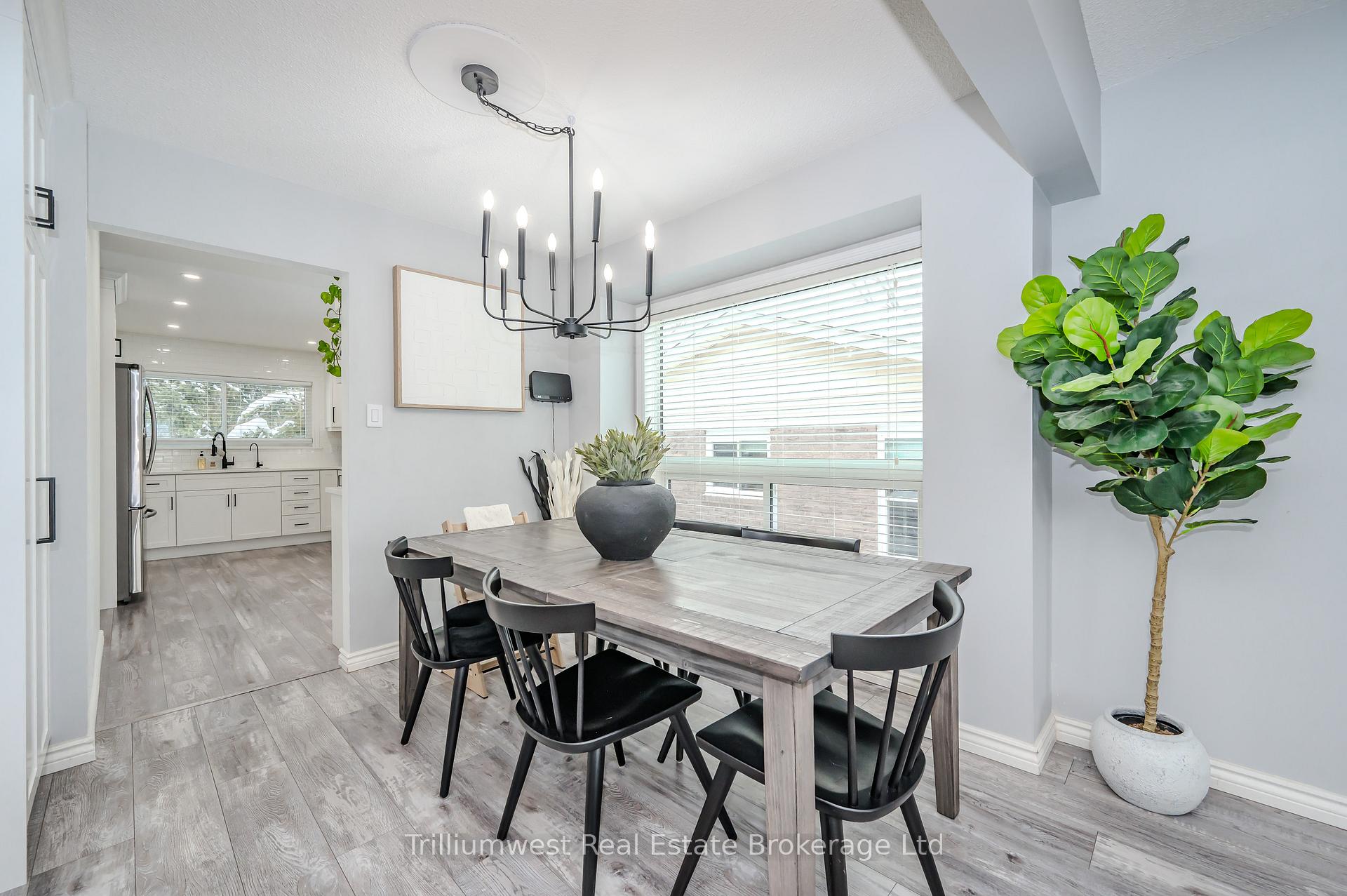 Photo 1 of 16 Woodridge Drive, Guelph, Willow West/Sugarbush/West Acres — HOMEH