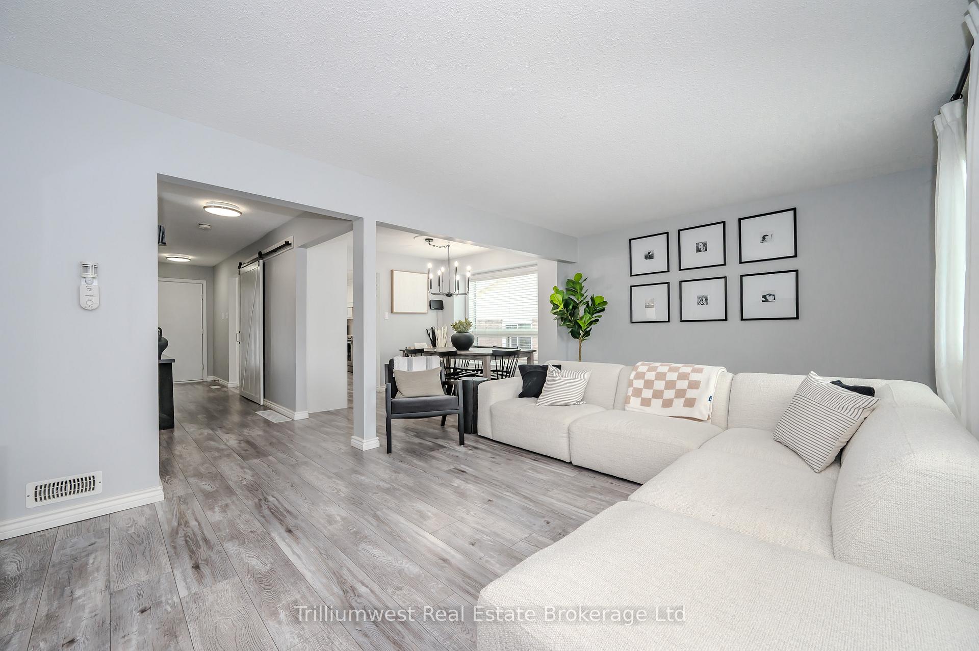 Photo 14 of 16 Woodridge Drive, Guelph, Willow West/Sugarbush/West Acres — HOMEH