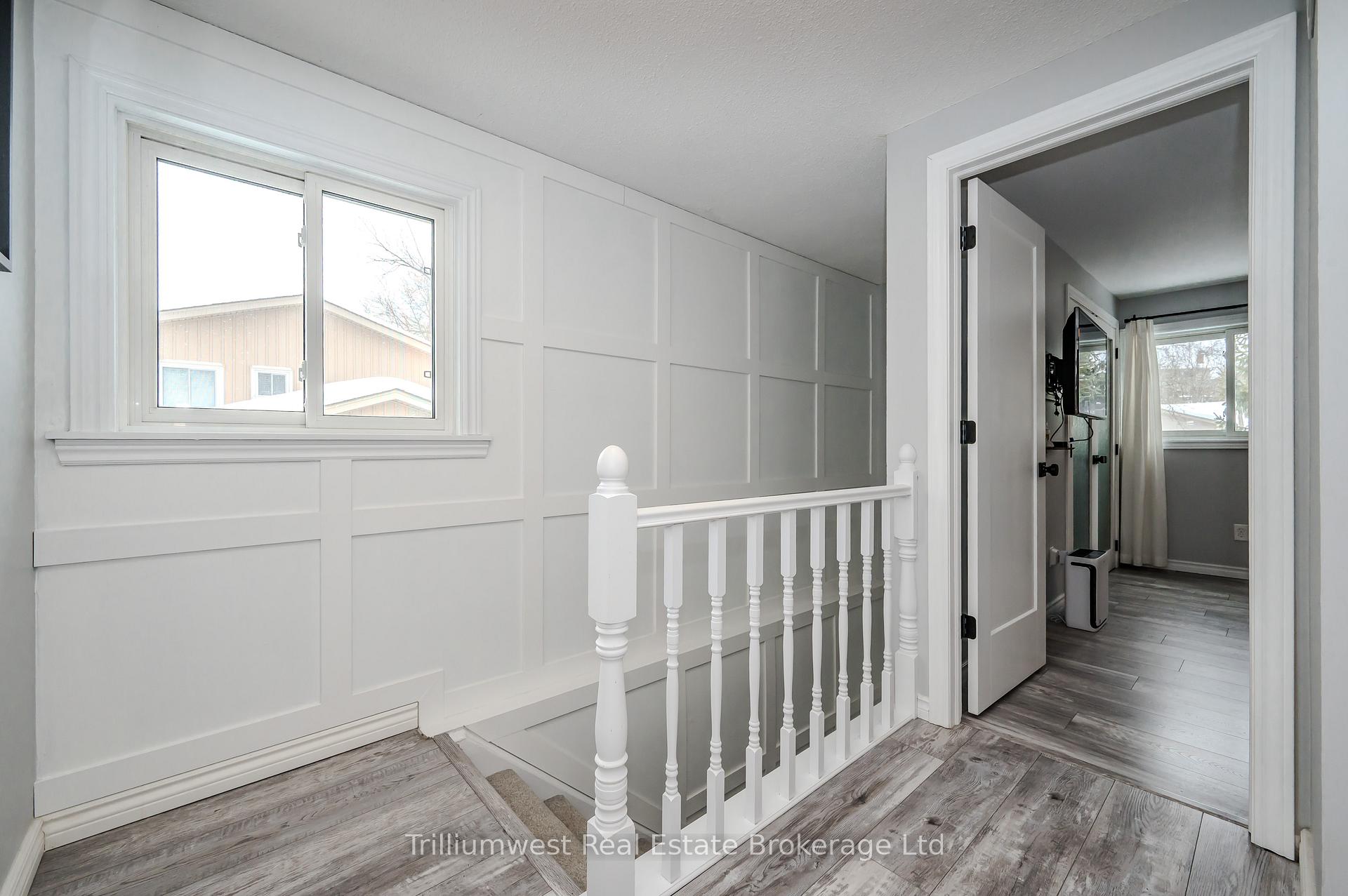 Photo 17 of 16 Woodridge Drive, Guelph, Willow West/Sugarbush/West Acres — HOMEH