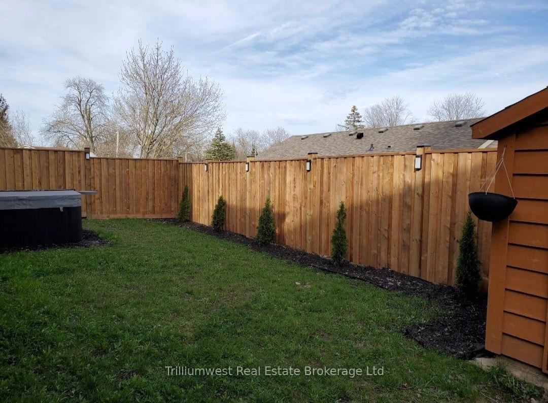 Photo 38 of 16 Woodridge Drive, Guelph, Willow West/Sugarbush/West Acres — HOMEH