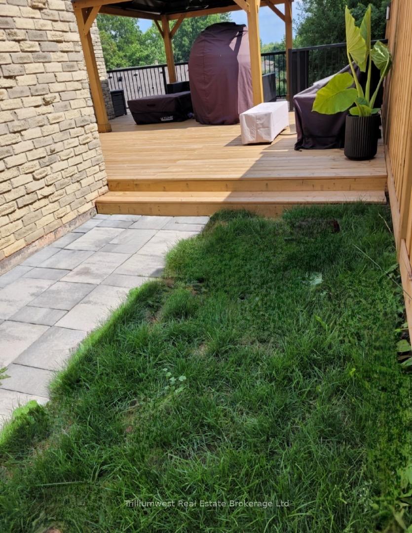 Photo 40 of 16 Woodridge Drive, Guelph, Willow West/Sugarbush/West Acres — HOMEH