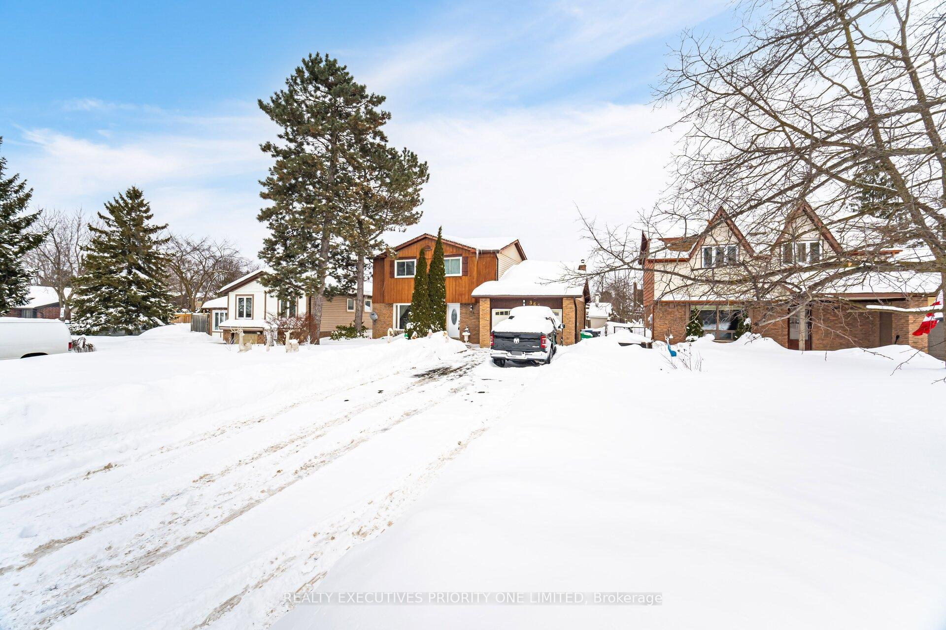Photo 3 of 365 Kingsview Drive, Caledon, Bolton North — HOMEH