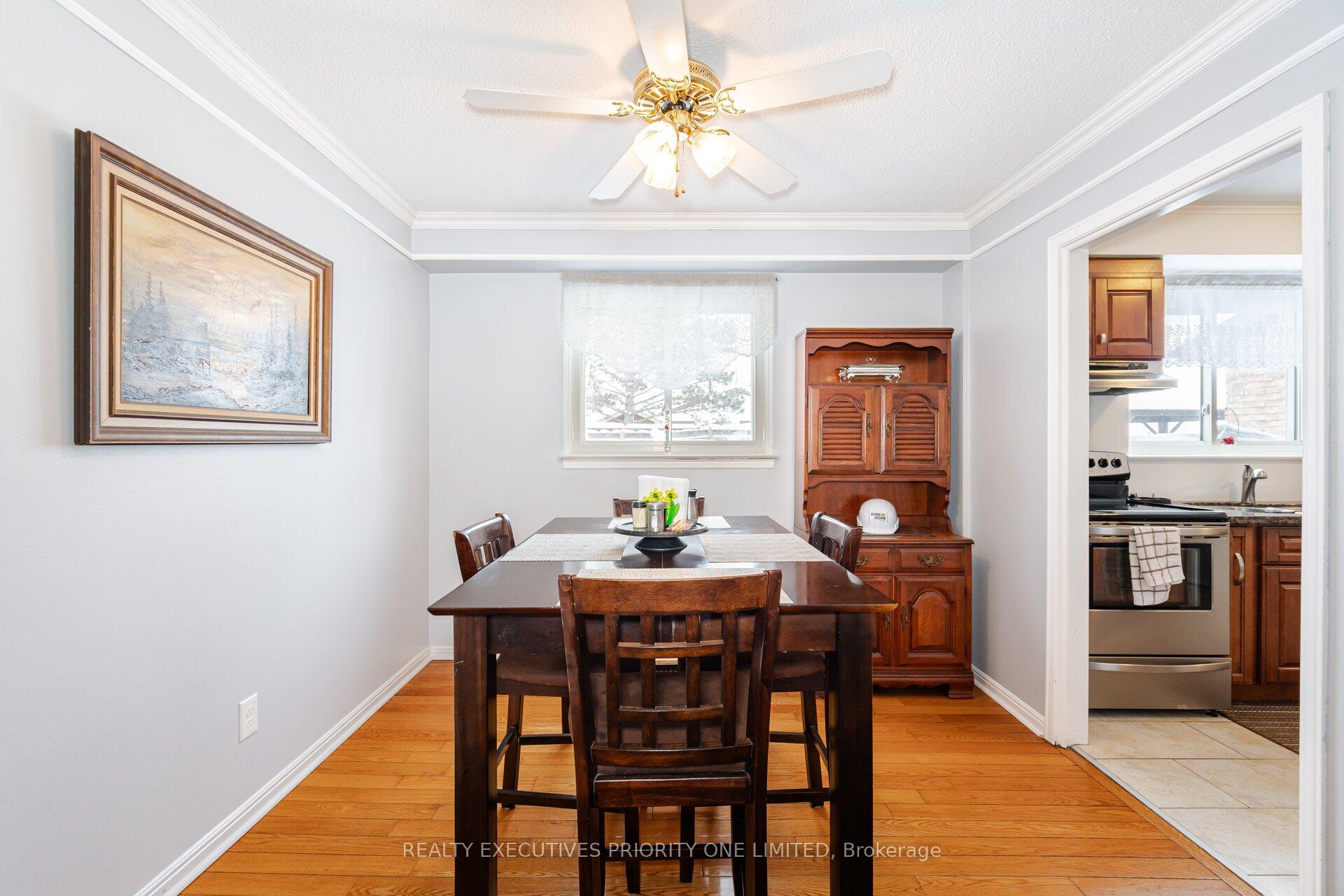 Photo 10 of 365 Kingsview Drive, Caledon, Bolton North — HOMEH