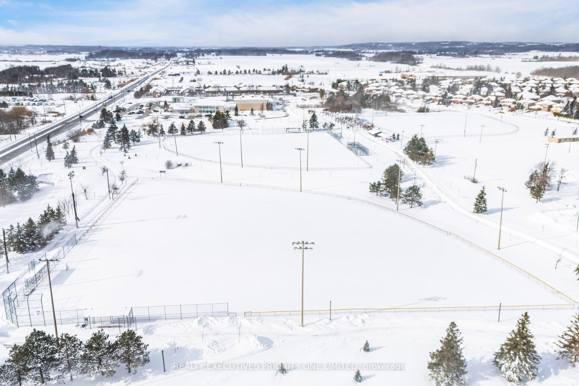 Photo 35 of 365 Kingsview Drive, Caledon, Bolton North — HOMEH