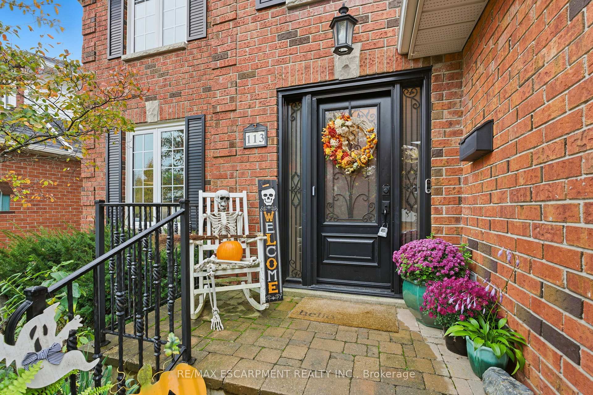 Photo 2 of 113 Brian Boulevard, Hamilton, Waterdown — HOMEH