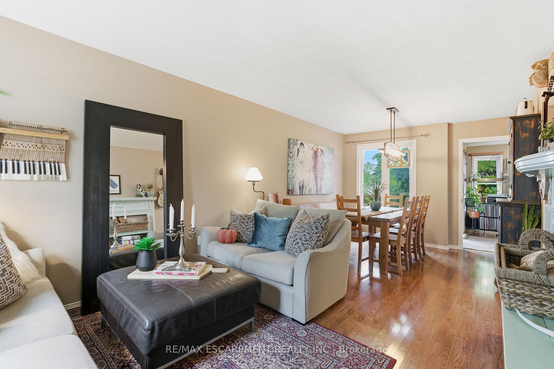 Photo 6 of 113 Brian Boulevard, Hamilton, Waterdown — HOMEH