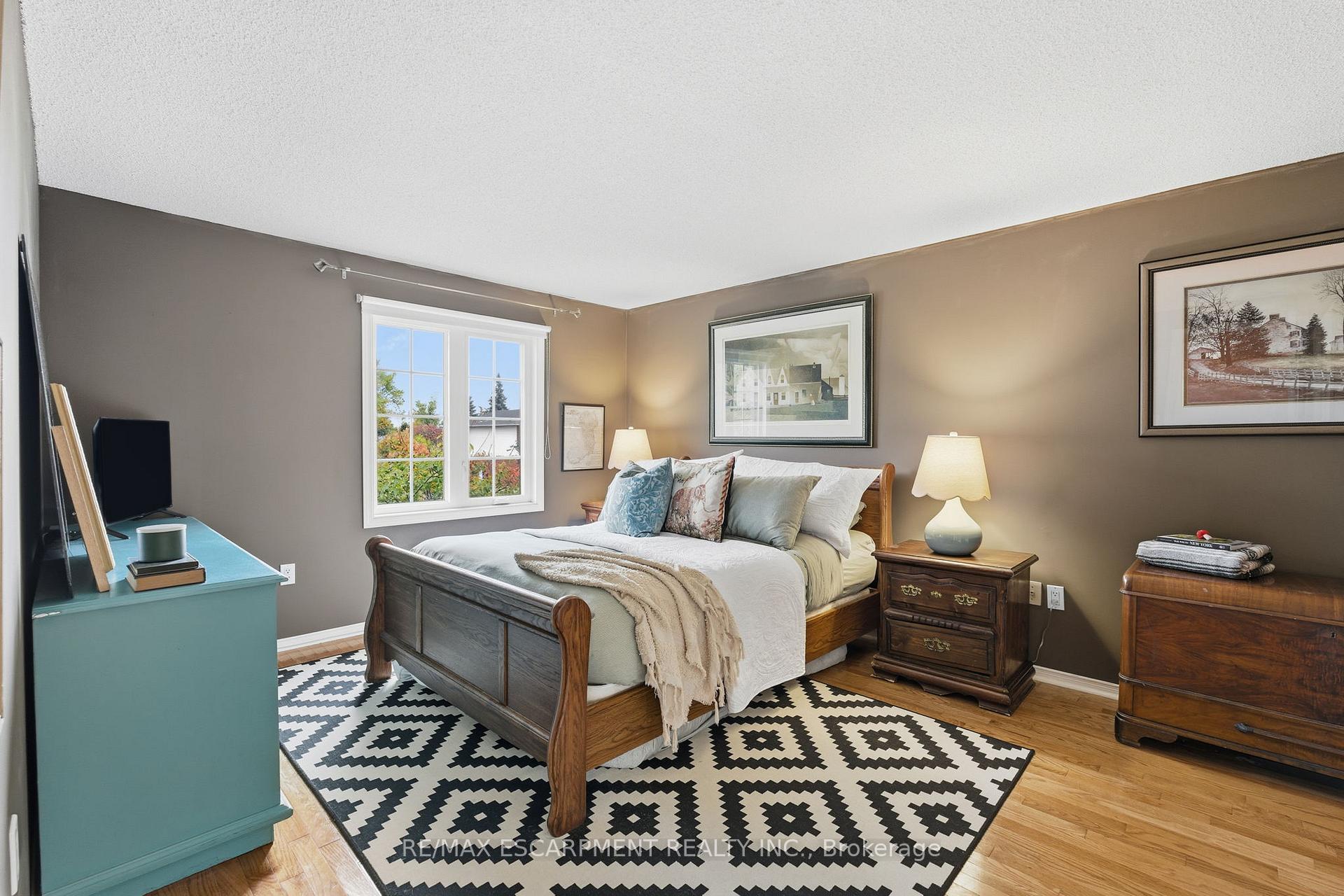 Photo 17 of 113 Brian Boulevard, Hamilton, Waterdown — HOMEH